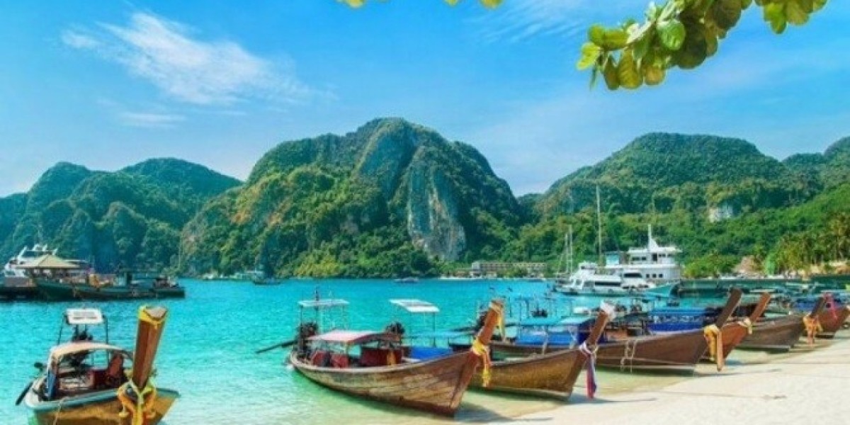 Andaman Tour Packages for Every Traveler: Honeymooners, Families & More