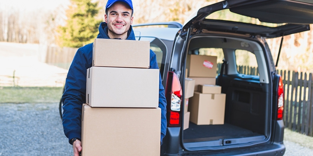 Make Your Life Easier with Our Parcel Pickup and Delivery Service