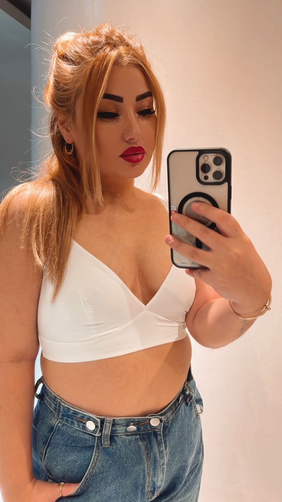 Cute Girls Profile Picture