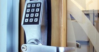 Auto Locksmith Woodland Hills for Fast, Reliable Car Help!!